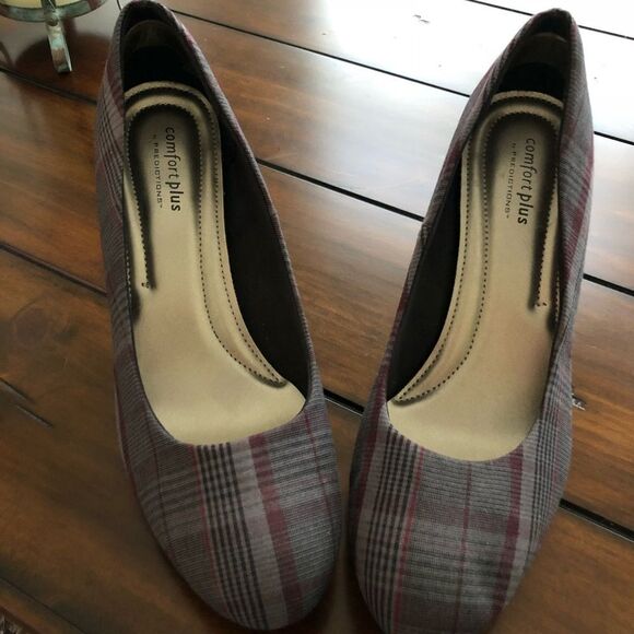 Comfort plus heels‎ - Picture 1 of 4